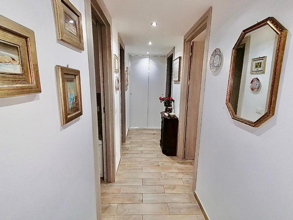 Apartamento Relax Zambrini Lido di Ostia Exterior foto