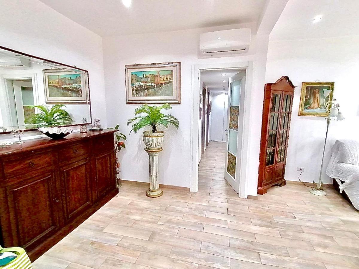 Apartamento Relax Zambrini Lido di Ostia Exterior foto