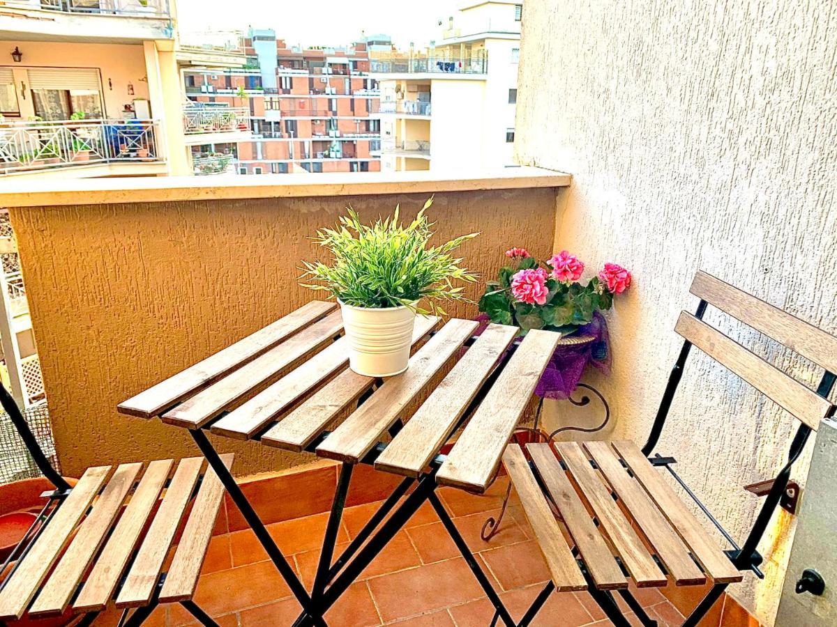 Apartamento Relax Zambrini Lido di Ostia Exterior foto